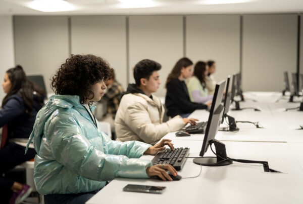 TKH – Coventry School of Business Partners with Samsung Innovation Campus for National Hackathon